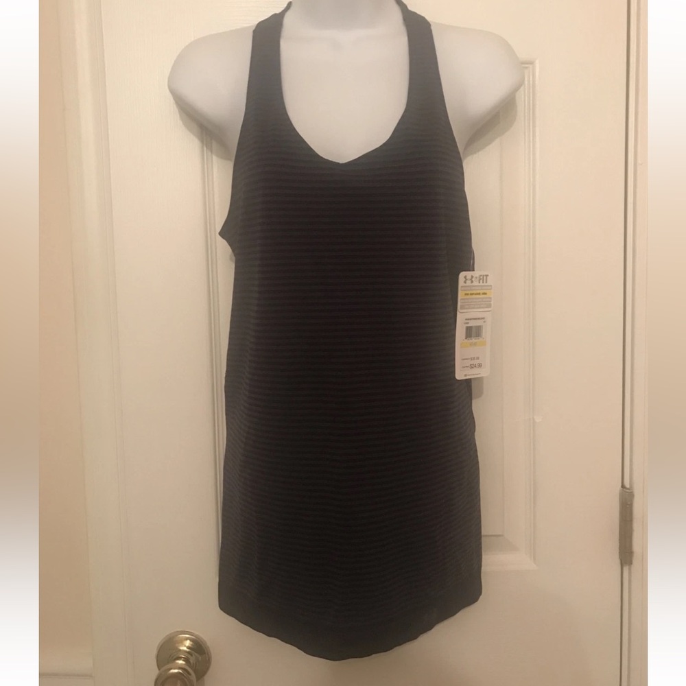 Under Armour Women's Heat Gear Racerback Fitted Tank Top Size M NWT